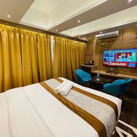 Home2 Renaissance Club مومباي المظهر الخارجي الصورة
