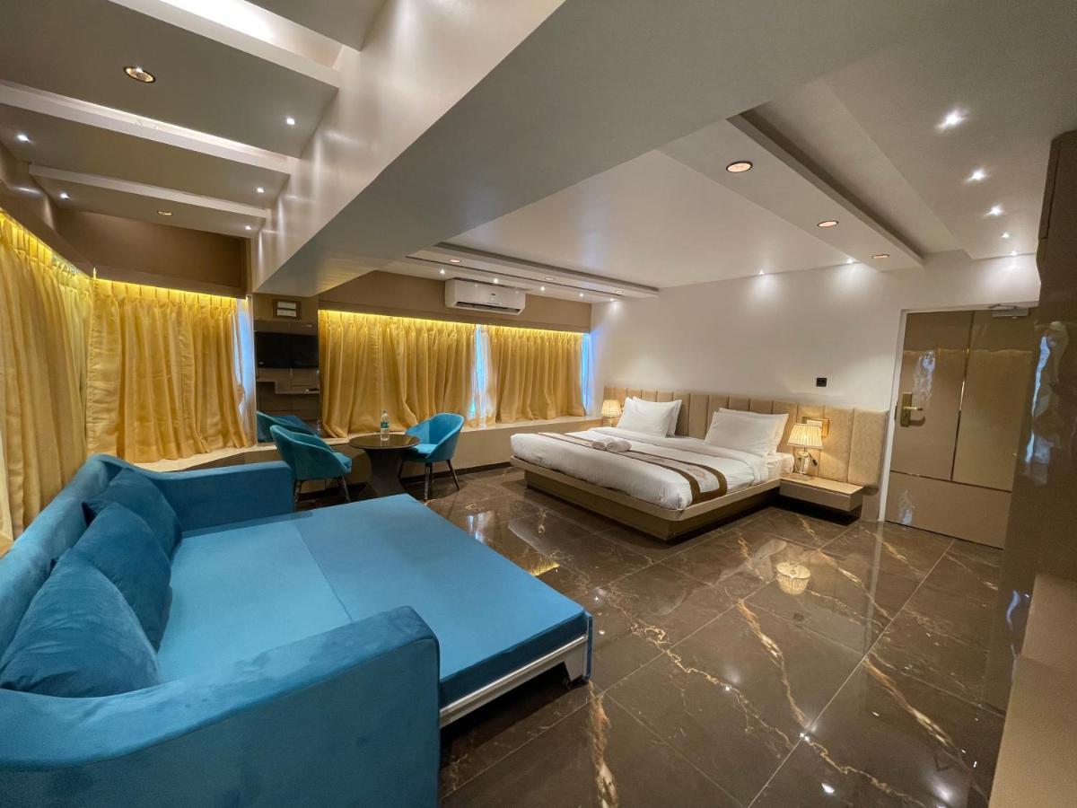 Home2 Renaissance Club مومباي المظهر الخارجي الصورة