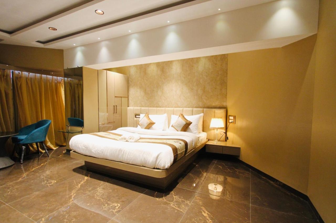 Home2 Renaissance Club مومباي المظهر الخارجي الصورة