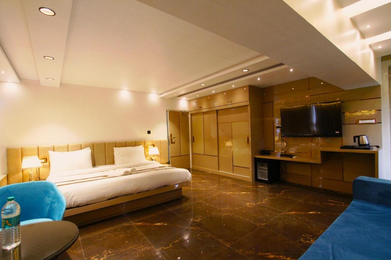 Home2 Renaissance Club مومباي المظهر الخارجي الصورة